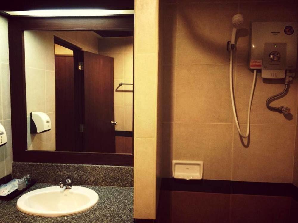 סוראט תאני Nipa Garden Hotel מראה חיצוני תמונה